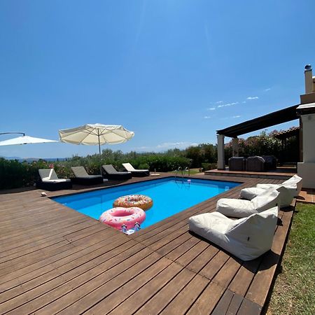 Georges Villa Galaxidi, Family, Pool And Garden 외부 사진