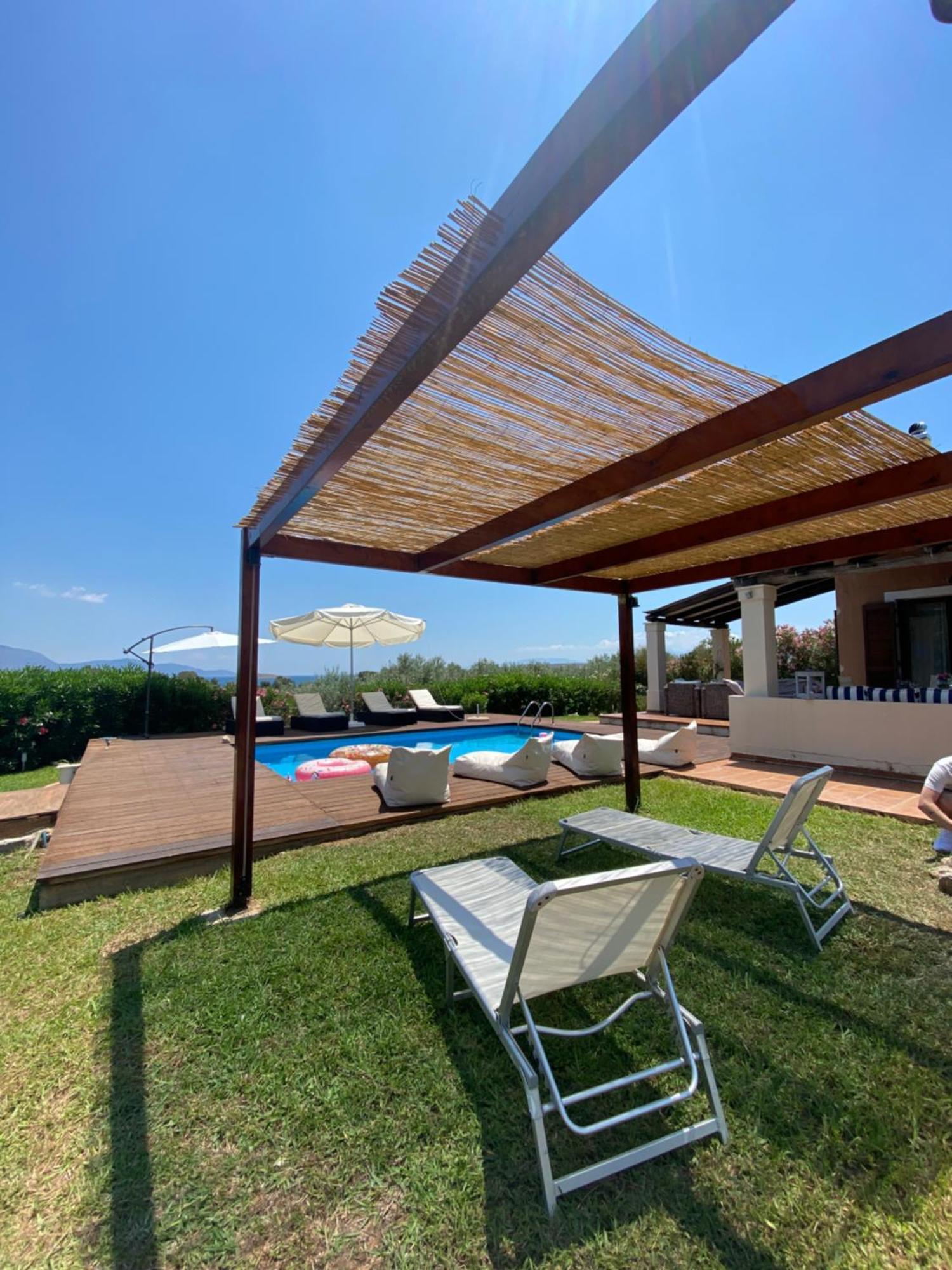 Georges Villa Galaxidi, Family, Pool And Garden 외부 사진