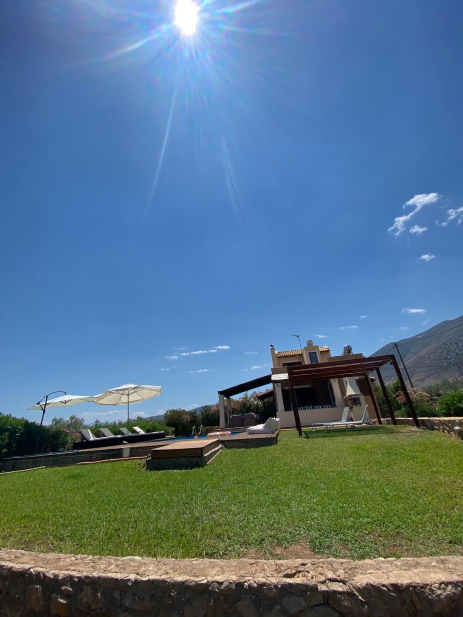 Georges Villa Galaxidi, Family, Pool And Garden 외부 사진